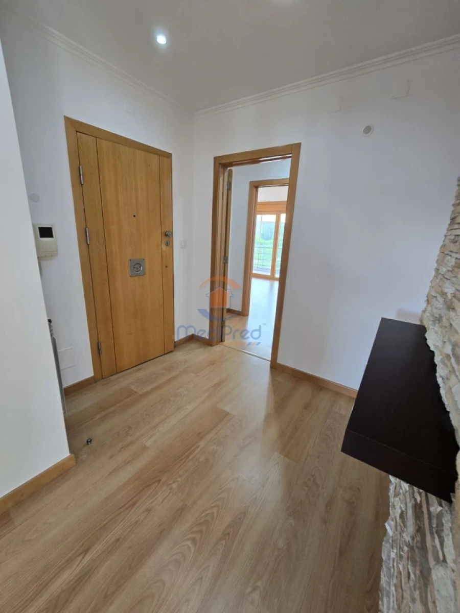 Apartamento T3 para Venda em Odivelas Foto 2