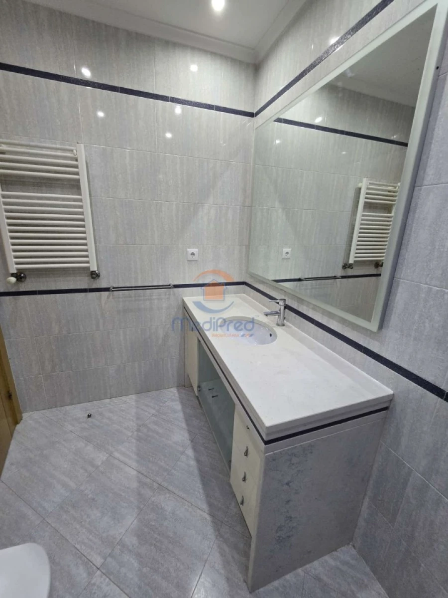 Apartamento T3 para Venda em Odivelas Foto 14