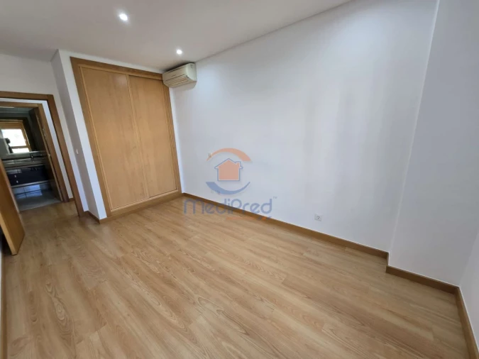 Apartamento T3 para Venda em Odivelas Foto 22