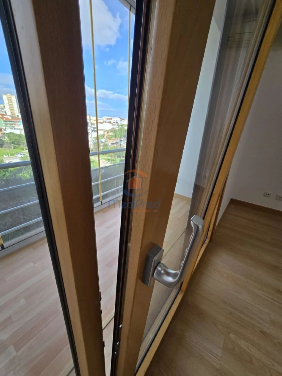 Apartamento T3 para Venda em Odivelas Foto 27