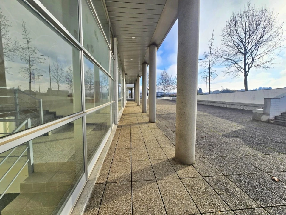 Loja para Venda em Castêlo da Maia Foto 7