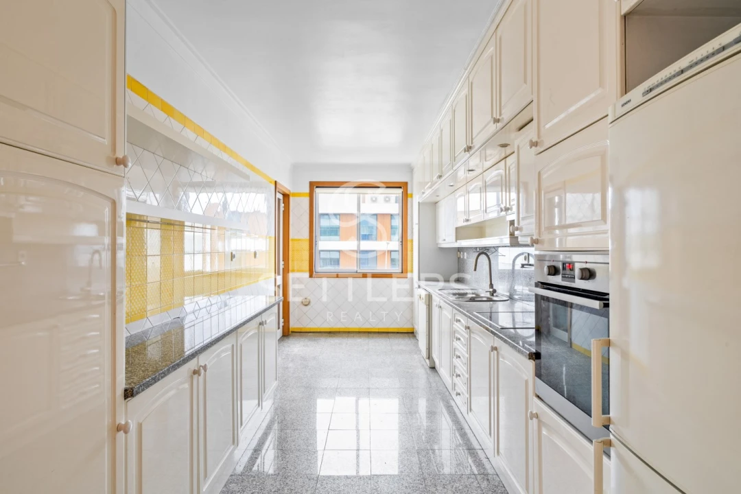 Apartamento T3 para Venda em Oeiras e São Julião da Barra, Paço de Arcos e Caxias Foto 9