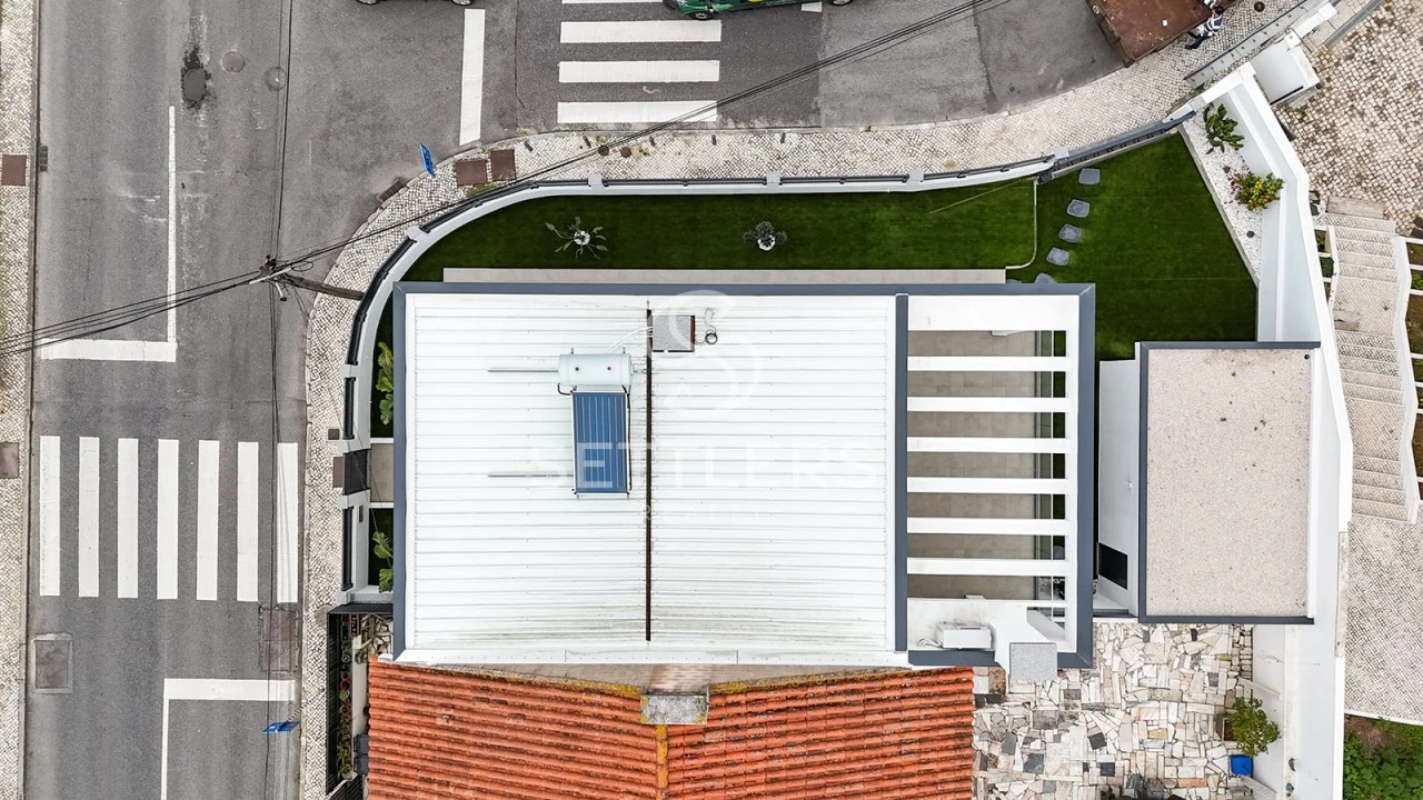 Moradia T2 para Venda em Porto Salvo Foto 21