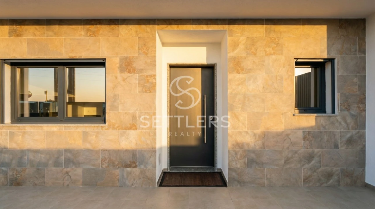 Moradia T2 para Venda em Porto Salvo Foto 17