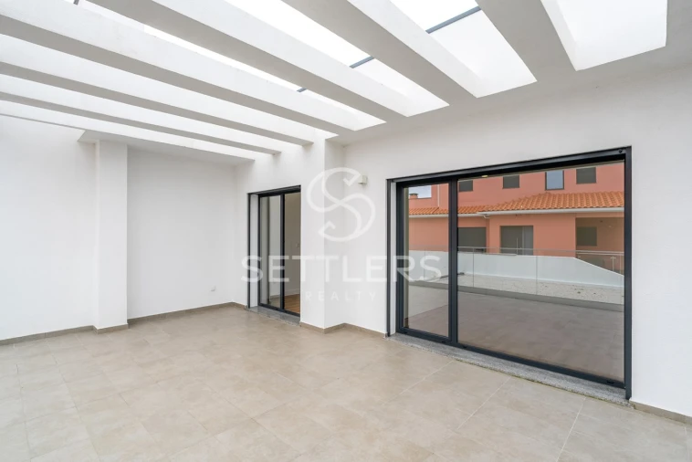 Moradia T2 para Venda em Porto Salvo Foto 16