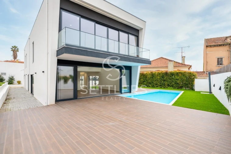 Moradia T4 para Venda em Carcavelos e Parede Foto 1