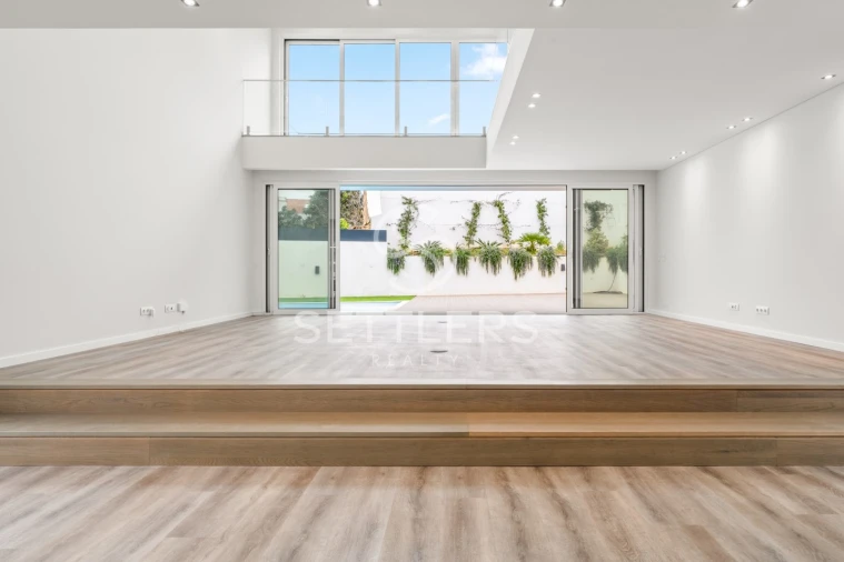 Moradia T4 para Venda em Carcavelos e Parede Foto 2