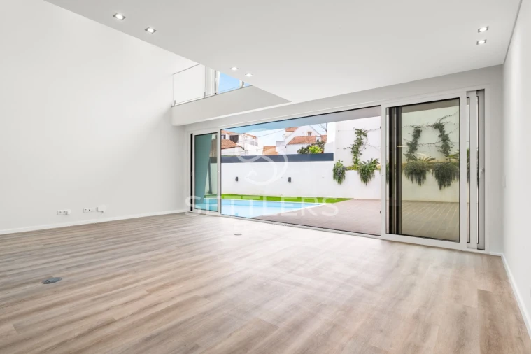 Moradia T4 para Venda em Carcavelos e Parede Foto 5