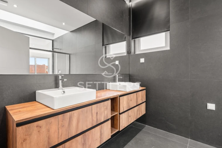 Moradia T4 para Venda em Carcavelos e Parede Foto 21