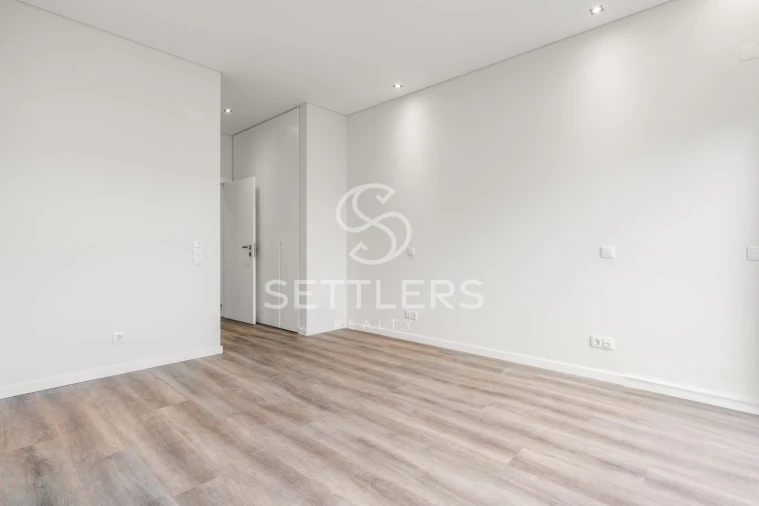 Moradia T4 para Venda em Carcavelos e Parede Foto 26