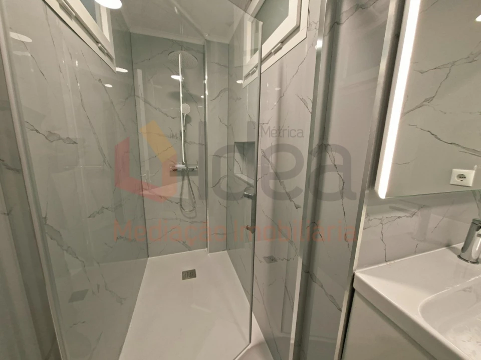 Apartamento T3 para Venda em Laranjeiro e Feijó Foto 14