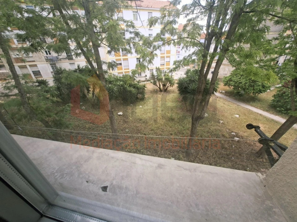Apartamento T3 para Venda em Laranjeiro e Feijó Foto 17