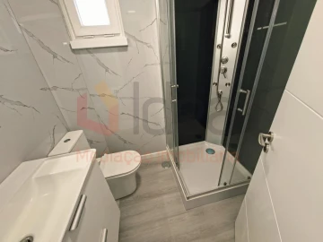 Apartamento T3 para Venda em Laranjeiro e Feijó