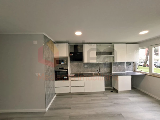 Apartamento T3 para Venda em Laranjeiro e Feijó Foto 3