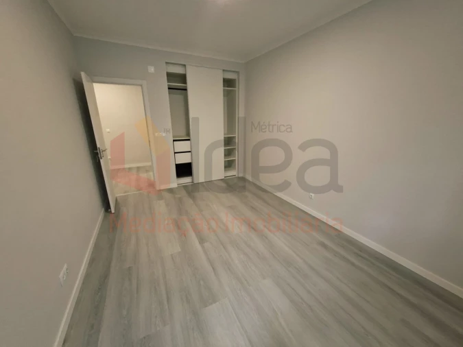 Apartamento T3 para Venda em Laranjeiro e Feijó Foto 13