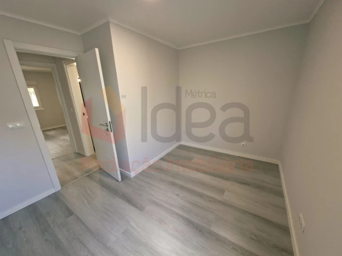 Apartamento T3 para Venda em Laranjeiro e Feijó Foto 9