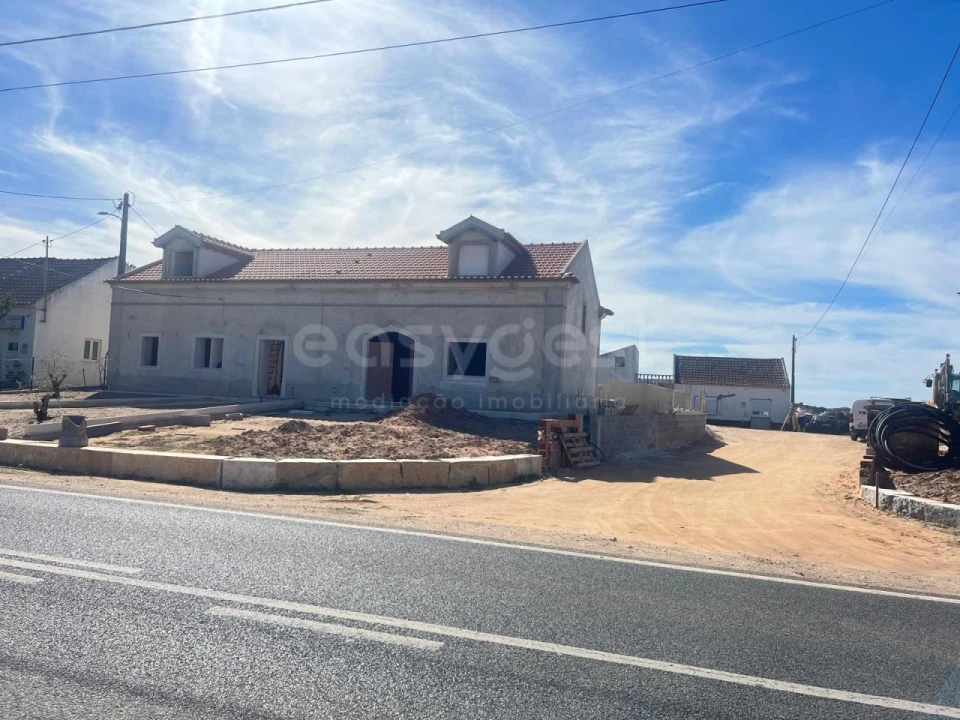 Moradia T3 para Venda em Painho e Figueiros Foto 1