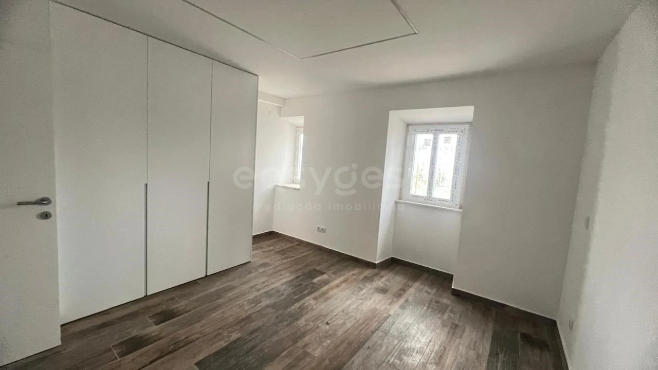 Moradia T3 para Venda em Painho e Figueiros Foto 7