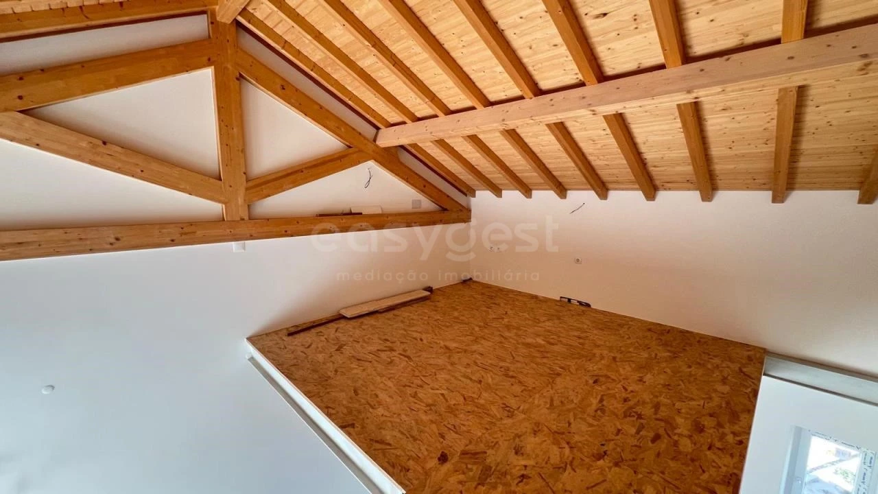 Moradia T3 para Venda em Painho e Figueiros Foto 9