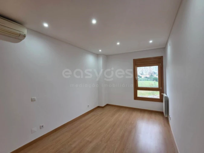 Apartamento T3 para Venda em Odivelas Foto 10