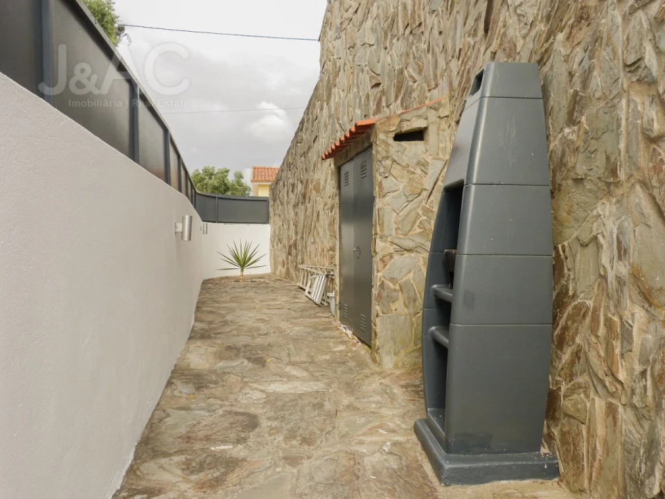 Moradia T3 para Venda em Alcabideche Foto 28