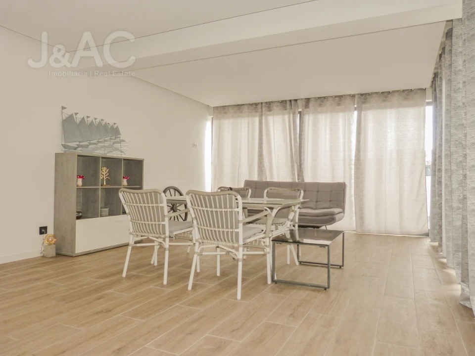 Moradia T3 para Arrendamento em Alcabideche Foto 5