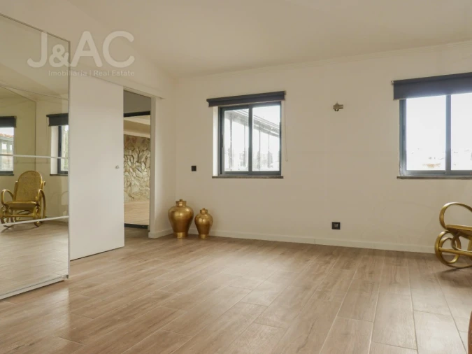 Moradia T3 para Arrendamento em Alcabideche Foto 24