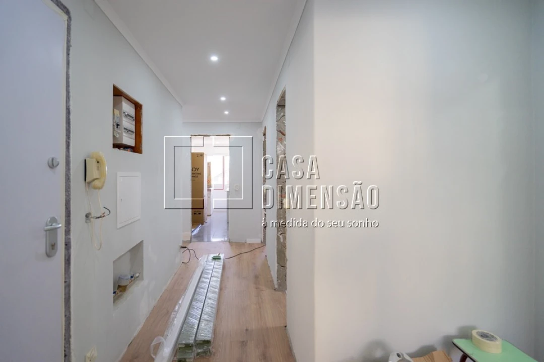 Apartamento T3 para Venda em Falagueira-Venda Nova Foto 2