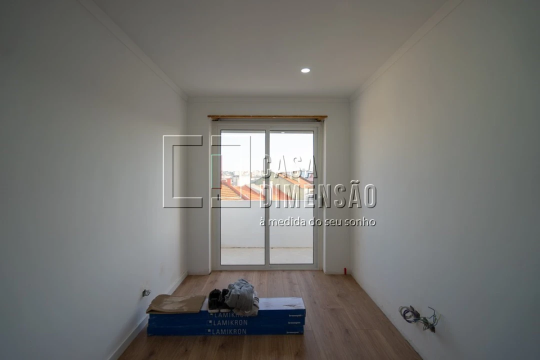 Apartamento T3 para Venda em Falagueira-Venda Nova Foto 21