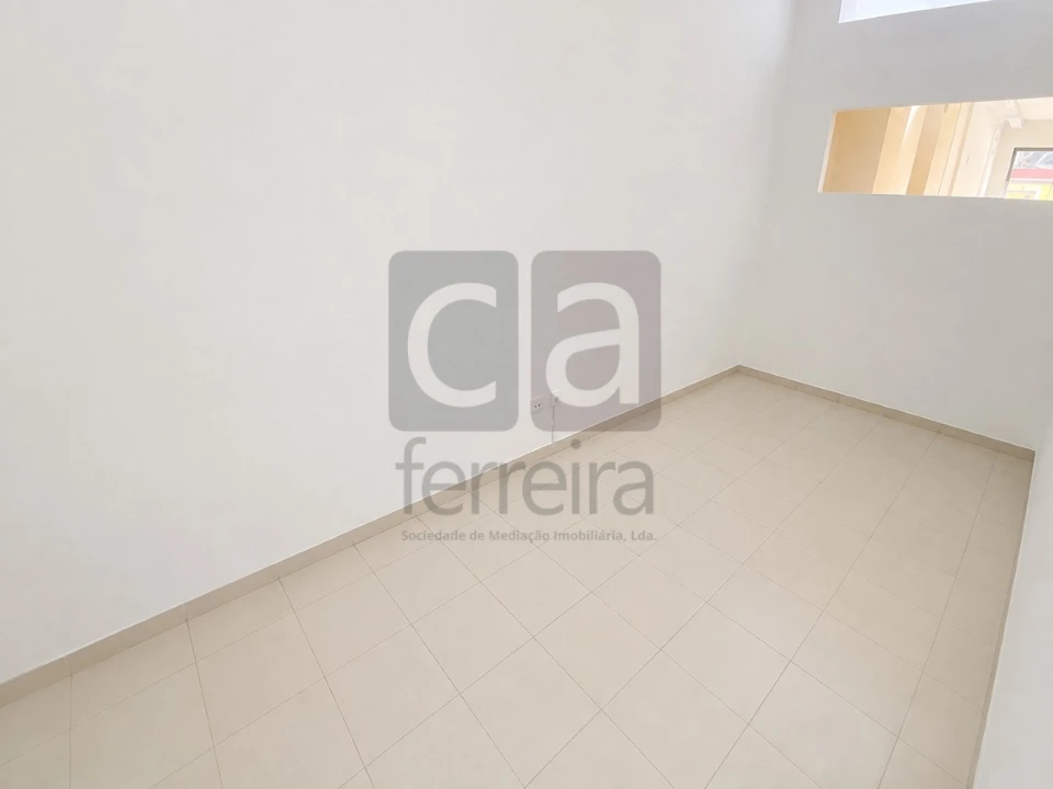 Loja para Venda em Almeirim Foto 8