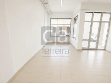 Loja para Venda em Almeirim