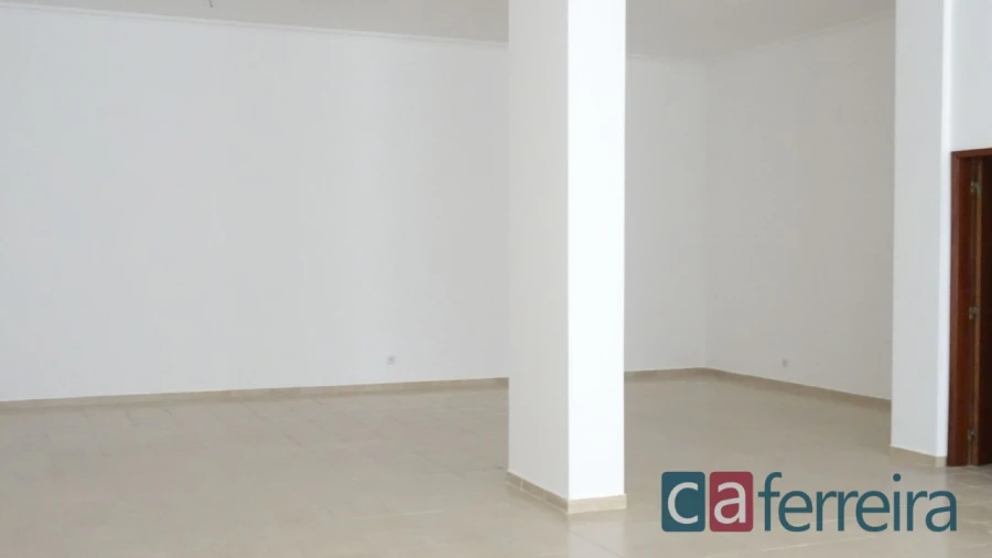 Loja para Venda em Almeirim Foto 10