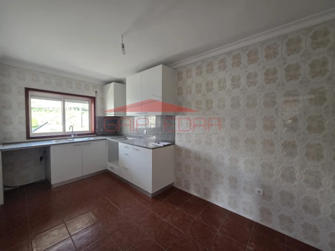 Moradia T2 para Venda em Abragão Foto 5