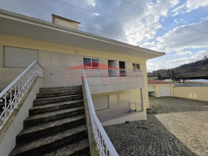 Apartamento T2 para Venda em Abragão Foto 1