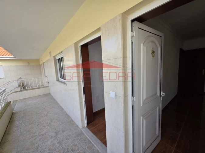 Apartamento T2 para Venda em Abragão Foto 17