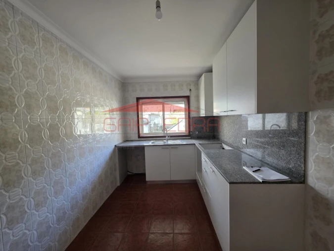 Apartamento T2 para Venda em Abragão Foto 6