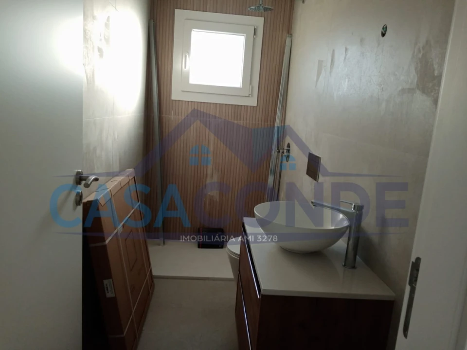 Moradia T4 para Venda em Fernao Ferro Foto 5