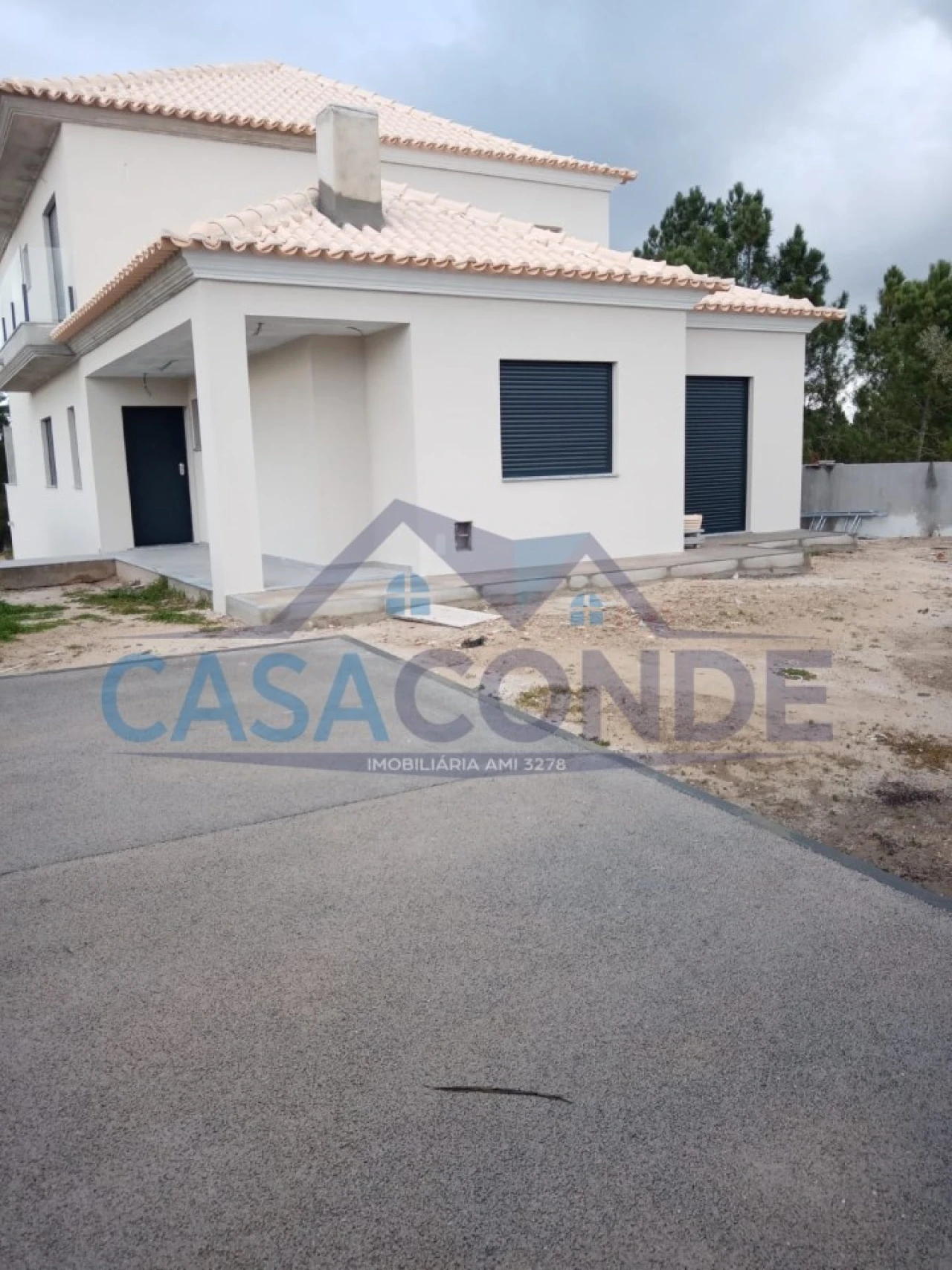 Moradia T4 para Venda em Fernao Ferro Foto 11