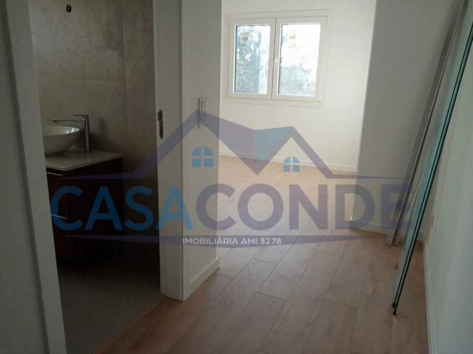 Moradia T4 para Venda em Fernao Ferro Foto 23