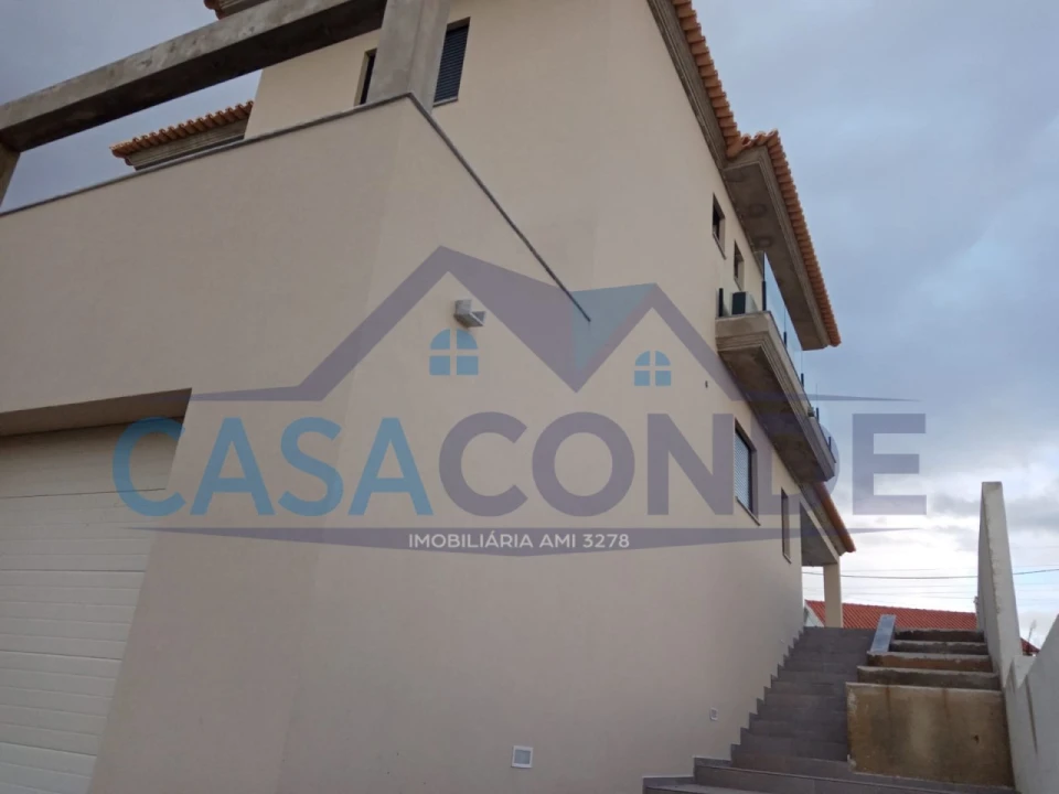 Moradia T4 para Venda em Fernao Ferro Foto 35