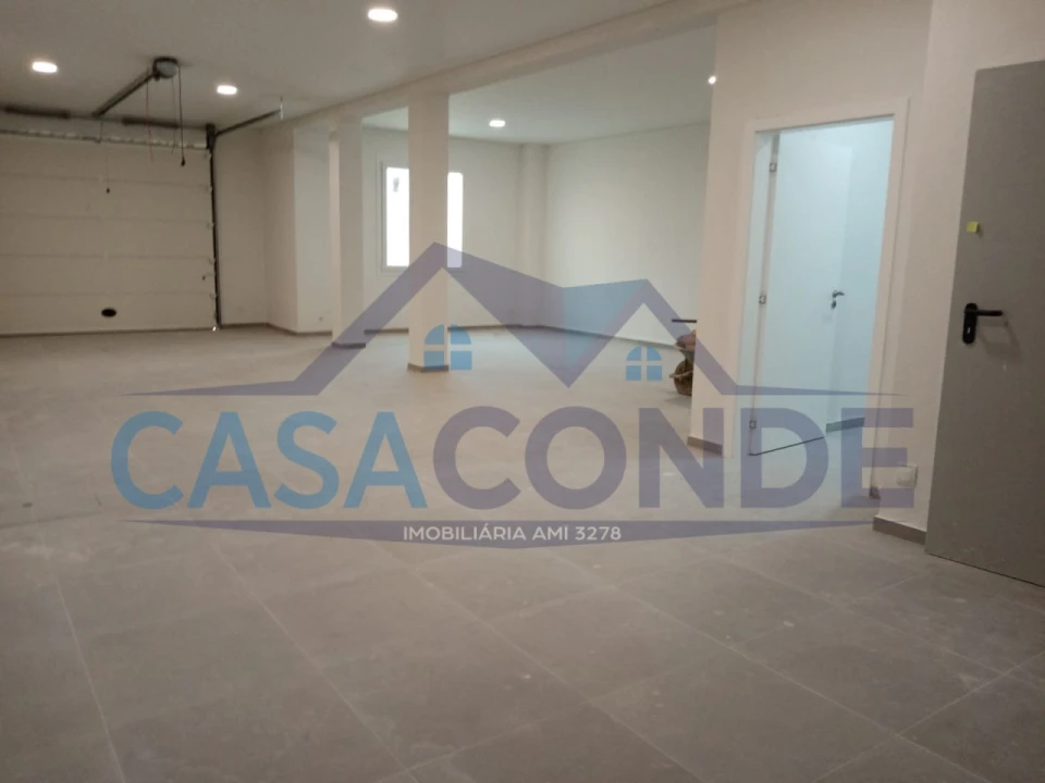 Moradia T4 para Venda em Fernao Ferro Foto 39