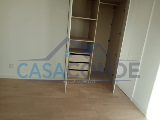 Moradia T4 para Venda em Fernao Ferro Foto 2