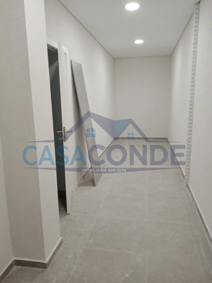 Moradia T4 para Venda em Fernao Ferro Foto 4