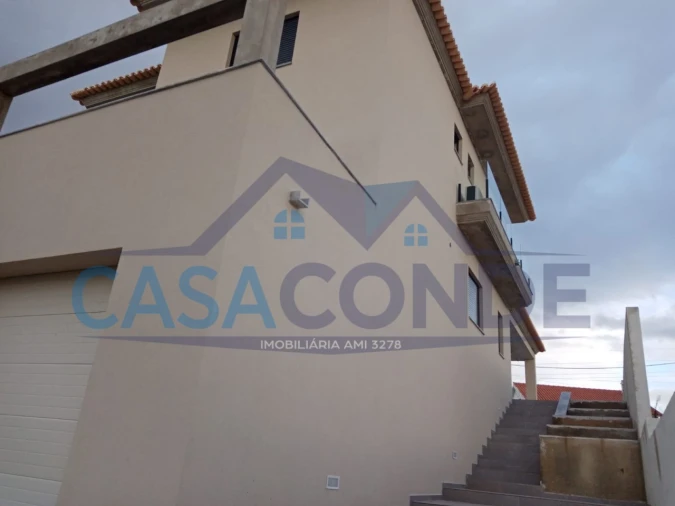 Moradia T4 para Venda em Fernao Ferro Foto 35