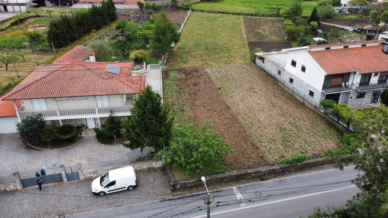 Terreno para Venda em Alvelos Foto 1