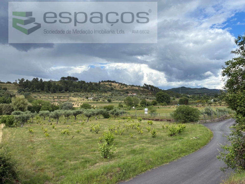 Terreno para Venda em Alcaria Foto 11