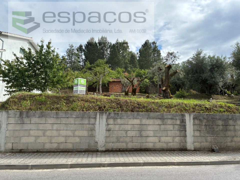 Terreno para Venda em Alcaria Foto 1