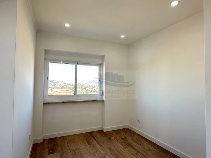 Apartamento T3 para Venda em Águas Livres Foto 18