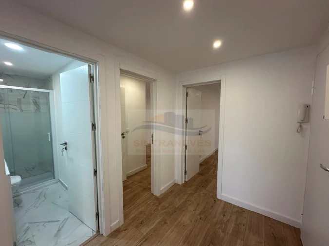 Apartamento T3 para Venda em Águas Livres Foto 4