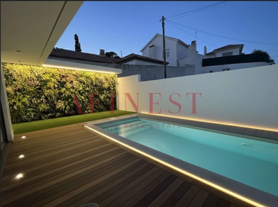 Moradia T4 para Venda em Alcabideche Foto 2